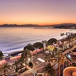 Western Riviera & ホテル 4*