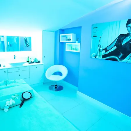 Western Riviera Ξενοδοχείο 4*