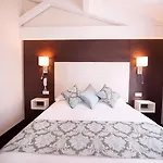 Ξενοδοχείο Western Riviera & 4*