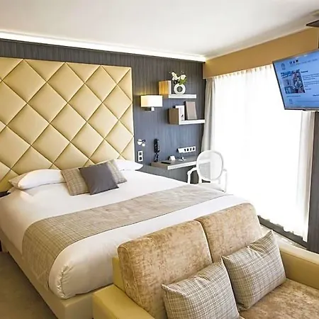 Western Riviera & 4*
