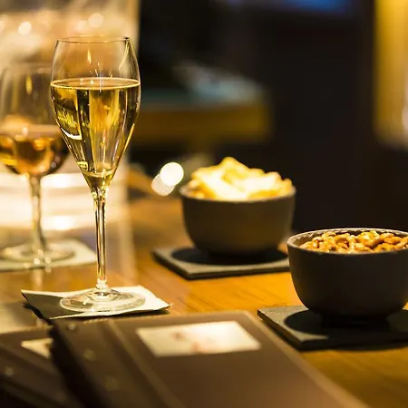 מלון Western Riviera 4*