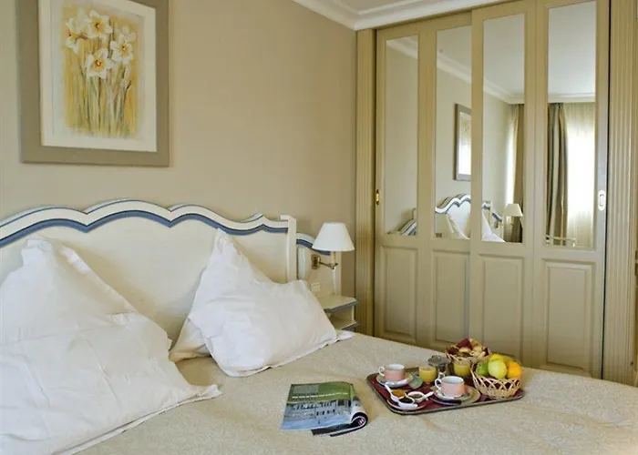 Western Riviera & 4* Cannes