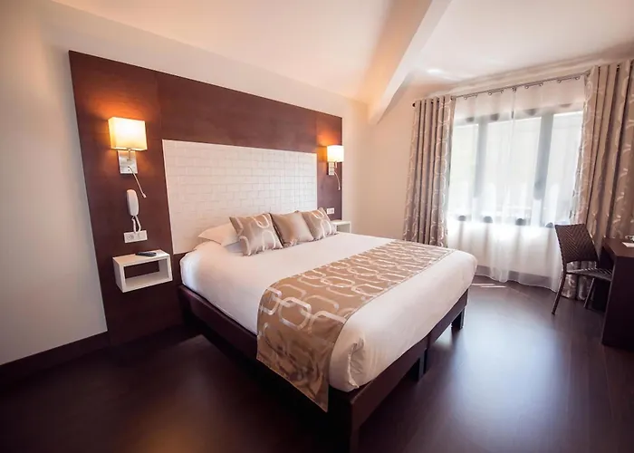 Szálloda Western Riviera & 4*